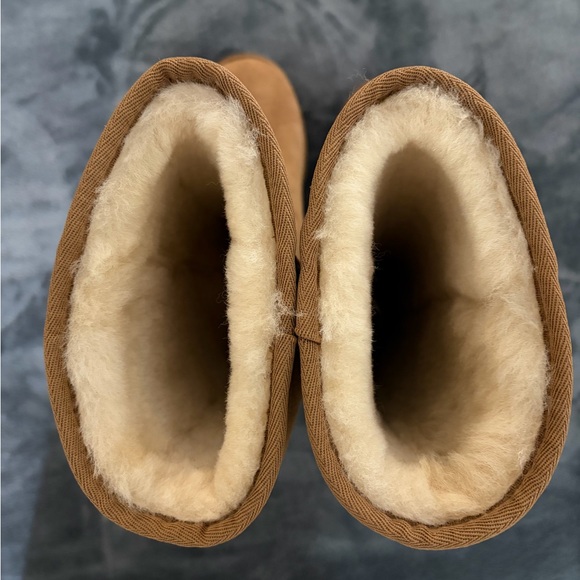UGG TALL new - Picture 3 of 4